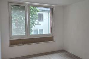Zuhause mit 3 Zimmern in der Kölner Altstadt, die Wohnung ist nicht renoviert. – Pantaleonsmühlengasse 22-24, 50676 Altstadt/Süd, Köln – Vorschaubild 13