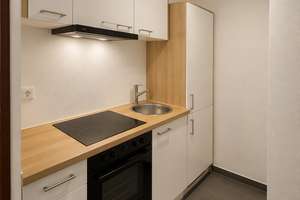 Erstbezug nach Sanierung,  Altstadt St. Lorenz: 1-Zimmer-Apartment mit Balkon – Engelhardsgasse 2, 90402 Altstadt, Sankt Lorenz, Nürnberg – Vorschaubild 4