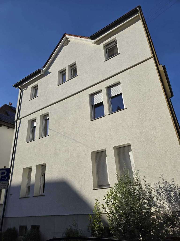 Fast vollständig saniertes 4 Parteienhaus in Esslingen