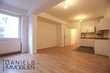 VOLLSTÄNDIG RENOVIERTE UND GROßZÜGIGE 2 ZIMMER WG TAUGLICHE WOHNUNG MIT ESSZIMMER, EBK, NEUEM BODEN