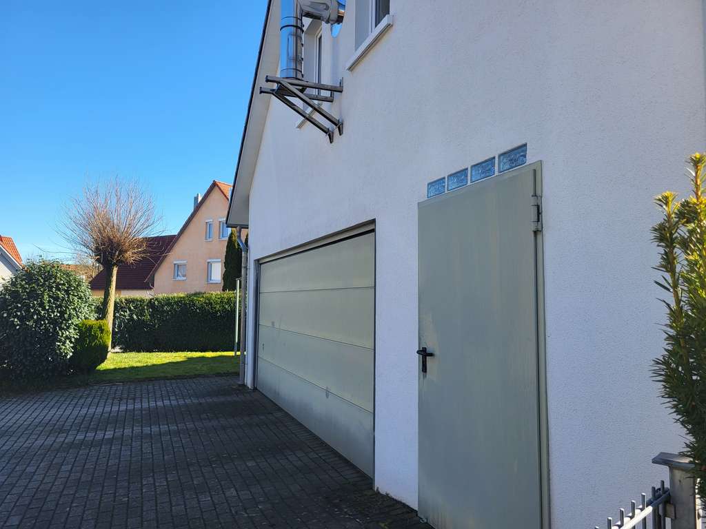 Immobilie in Nufringen - Wohlfühlen leicht gemacht - Freistehendes Einfamilienhaus mit sonnigen Terrassen und Balkonen - Bild 4