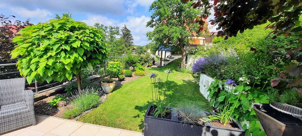 Immobilie in Dingelstädt - Großzügiges Familienhaus mit Garten, Weitblick & separatem Wohnbereich - provisionsfrei - Bild 4