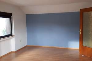 Schöne 2,5-Zimmer Mansardenwohnung mit Einbauküche – Kelheimer Str. X, 51103 Höhenberg, Köln – Vorschaubild 3