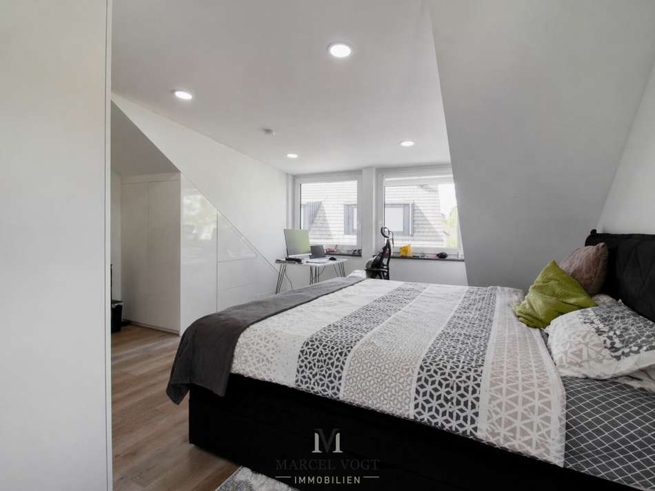 Schlafzimmer DG