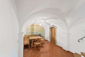 Prachtvolle Rarität und einmalige Schönheit! Villa im Toskana-Stil mit parkähnlicher Gartenanlage – Die vollständige Adresse der Immobilie erhältst du vom Anbieter., 84518 Garching an der Alz – Vorschaubild 22