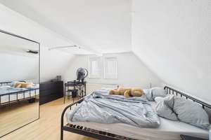 Charmantes Fachwerk-Mehrfamilienhaus mit Gewerbeeinheit in zentraler Lage von Frankfurt-Fechenheim � – 60386 Fechenheim, Frankfurt am Main – Vorschaubild 12