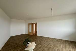 Wollen Sie hoch hinaus? Großzügige 3-Raum-Wohnung mit Ausblick – Johann-Richter-Straße 1, 9122 Morgenleite, Chemnitz – Vorschaubild 3