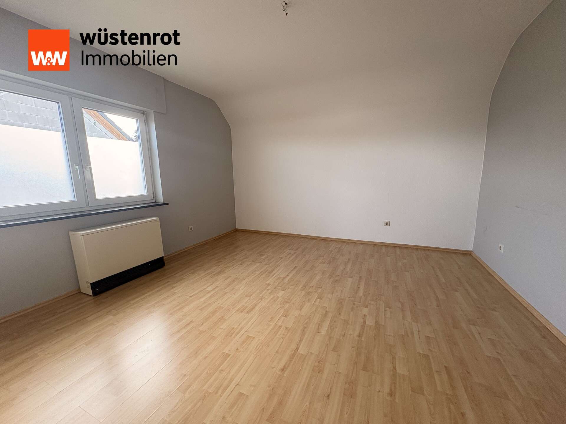 Immobilie in Neuenbürg - Zweifamilienhaus in Neuenbürg Dennach für Mehrgenerationen! - Bild 9