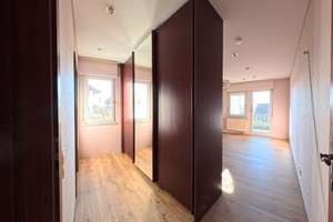 Wohnen mit Weitblick: Großzügige 4-Zimmer-Wohnung mit Galerie, Wintergarten & Südbalkon – Die vollständige Adresse der Immobilie erhältst du vom Anbieter., 71263 Weil der Stadt – Vorschaubild 12
