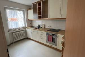 Attraktive 3,5-Zimmer-Wohnung mit Balkon, Klimaanlage & Tiefgarage in Köln-Weiden – Freiburger Str. 23, 50858 Weiden, Köln – Vorschaubild 11