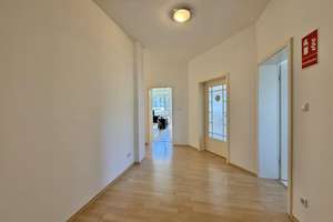 Gepflegte 4 Zi. Wohnung inkl. 2 Stellplätzen - zentrale Wohnlage  – 63069 Bieberer Berg, Offenbach am Main – Vorschaubild 5
