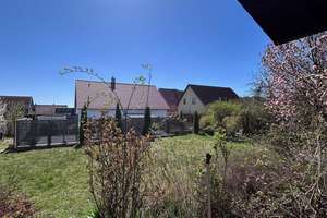 Frühlingstraum...wunderschönes EFH in grüner Wohngegend – Die vollständige Adresse der Immobilie erhältst du vom Anbieter., 93138 Lappersdorf – Vorschaubild 1