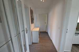 Ein Zimmer verfügbar: Damen-WG in einem renovierten Familienhaus mit vielen Extras – Karlsruhe – Vorschaubild 2