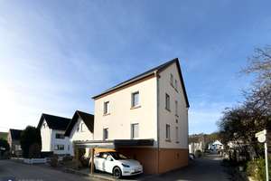 Wohnhaus mit zwei Wohneinheiten – Kapitalanlage & Eigennutzung im historischen Ortskern von Holzheim – Die vollständige Adresse der Immobilie erhältst du vom Anbieter., 65558 Holzheim – Vorschaubild 1