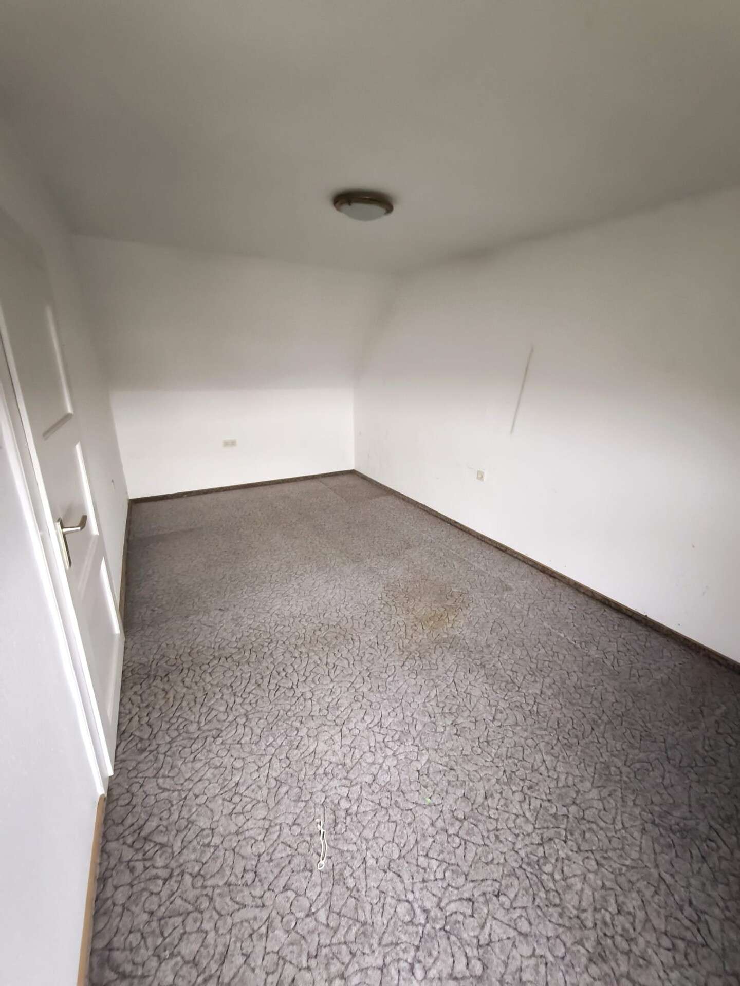 Immobilie in Otterberg - ** Handwerkerhaus ** Sanierungsbedürftiges Haus zum fairen Preis - Bild 4