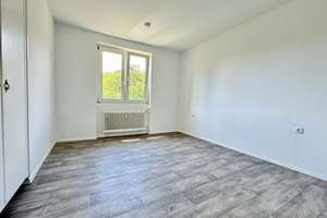 GROßZÜGIGE, HELLE 4-ZIMMER-WOHNUNG IM MODERNISIERTEN WOHNAUS IN FAMILIENFREUNDLICHER WOHNLAGE – Die vollständige Adresse der Immobilie erhältst du vom Anbieter., 81549 Südgiesing, München – Vorschaubild 18