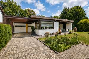 Domizil Hanus
Ikonische Architektur- Denkmalgeschützte Wohnkultur. – Die vollständige Adresse der Immobilie erhältst du vom Anbieter., 66740 Saarlouis – Vorschaubild 25