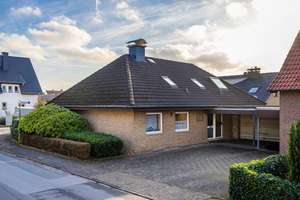 Seltene Gelegenheit! Gepflegter Bungalow mit außergewöhnlicher Großzügigkeit und modernem Grundriss – Die vollständige Adresse der Immobilie erhältst du vom Anbieter., 33790 Halle (Westfalen) – Vorschaubild 2