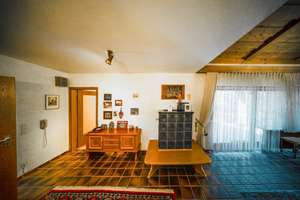 Rarität! Ein- bzw. Zweifamilienhaus in ruhiger Lage mit großem Garten und viel Potential! – Marienbader Straße 81, 93057 Konradsiedlung-Wutzlhofen, Regensburg – Vorschaubild 6