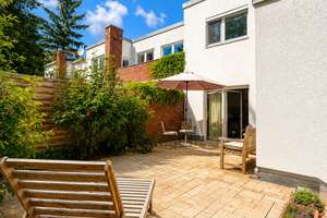 Charaktervolles Architekten-Reihenendhaus mit großem Garten, 2 Garagen und Freizeit-/Weinkeller – Die vollständige Adresse der Immobilie erhältst du vom Anbieter., 12277 Marienfelde, Berlin – Vorschaubild 8