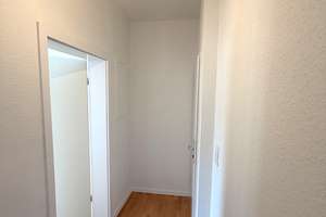 Frisch renovierte 3-Zimmer-Wohnung in zentraler Lage von Kray! – Soester Str. 6, 45307 Kray, Essen – Vorschaubild 2