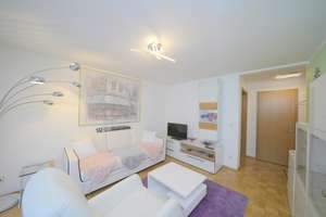 Attraktive, voll möblierte 2-Raum-Wohnung mit Balkon in Chemnitz – Lengefelder Str. 33, 9125 Bernsdorf, Chemnitz – Vorschaubild 2