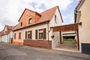 Ruhige Oase in Nieder-Ingelheim mit Möglichkeit zum Anbau – Ulrichstraße 11, 55218 Mainz-Bingen (Kreis) – Vorschaubild 1