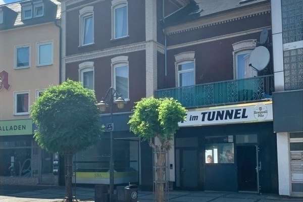 Mitten in Betzdorf (Fußgängerzone) Wohn- u. Geschäftshaus