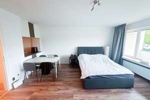 Gemütliche 2-Zimmer-Wohnung mit großem Balkon und Stellplatz – 40225 Bilk, Düsseldorf – Vorschaubild 3