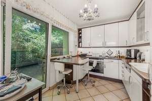 Ein besonderes Zuhause im Grünen: Großzügiges Zweifamilienhaus mit Platz für Generationen – Die vollständige Adresse der Immobilie erhältst du vom Anbieter., 81927 Englschalking, München – Vorschaubild 8
