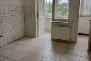 Großzügige 4-Zimmer-Wohnung in zentraler Lage von Köln-Deutz – Die vollständige Adresse der Immobilie erhältst du vom Anbieter., 50679 Deutz, Köln – Vorschaubild 11