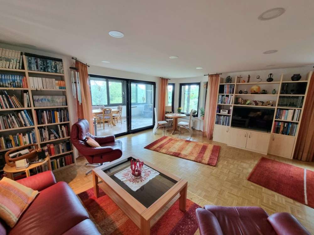 Immobilie in Litzendorf - Liebevoll modernisiertes Wohnhaus 
mit großzügiger Architektur und Panoramablick  - Bild 5