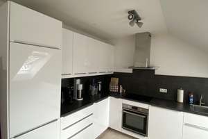 Neuwertige - moderne 2 Zimmer Dachgeschosswohnung EBK Balkon Trudering/Berg am Laim – Weißpfennigweg 9a, 81825 Berg am Laim Ost, München – Vorschaubild 3