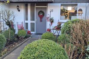 Gepflegtes Reihenmittelhaus mit großer Terrasse und liebevoll angelegtem Garten zu verkaufen – Gerhard-van-der-Poll Str. 10, 28832 Achim – Vorschaubild 2