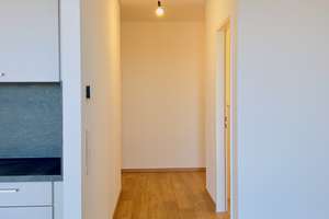2 Monate mietfrei *! tolles Appartement mit Einbauküche, Balkon, Fussbodenheizung, Lift etc. – Kattenbrookstrift 51, 30539 Bemerode, Hannover – Vorschaubild 8