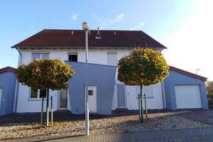 Sonniges 6-Zimmer Doppelhaus in Kaiserslautern in Uninähe an ruhiger Spielstraße – Die vollständige Adresse der Immobilie erhältst du vom Anbieter., 67663 Lämmchesberg-Universitätswohnstadt, Kaiserslautern – Vorschaubild 1