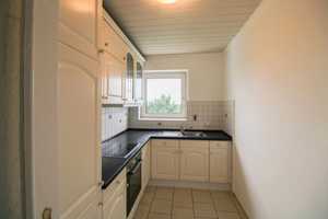 Einziehen & Ausblick genießen – Renovierte 2-Zimmer-Wohnung mit Fernsicht auf Erbbaugrund – Lübeck – Vorschaubild 5