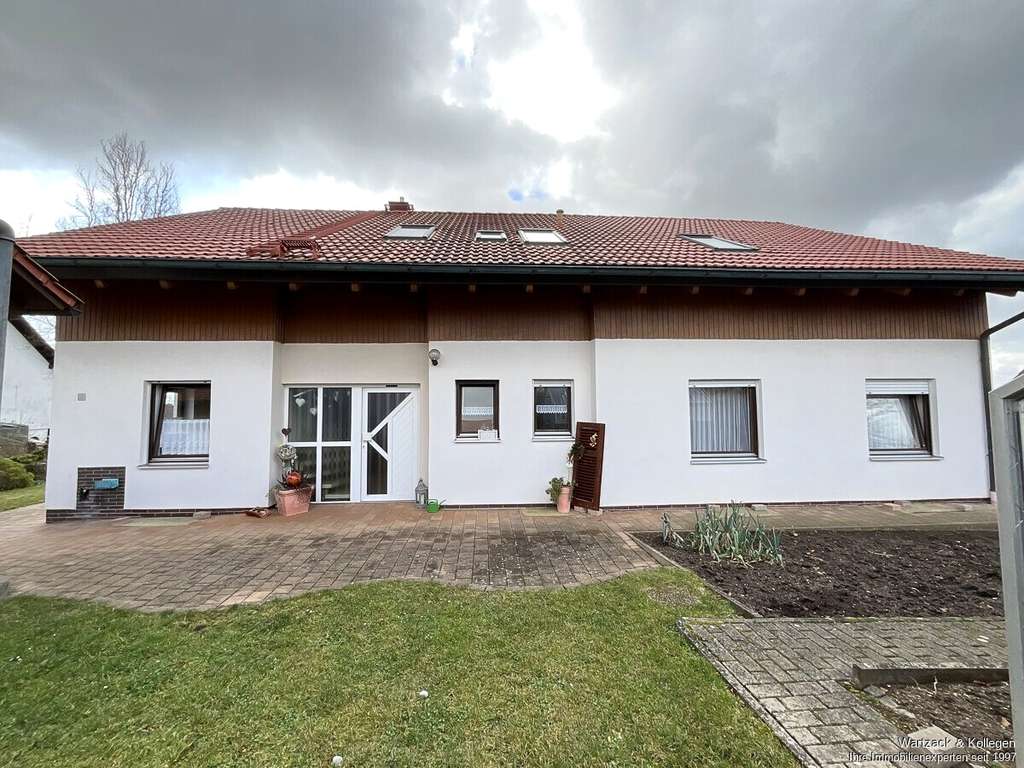 Immobilie in Ellingen - Gepflegtes Ein- oder Zweifamilienhaus mit Wintergarten, Garage und Nebengebäude 
in einer Top-Lage - Bild 4