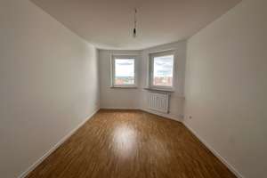 Helle 3-Zimmer-Wohnung mit Balkon in Nürnberg  – Aachener Straße 13, 90425 Wetzendorf, Nürnberg – Vorschaubild 2