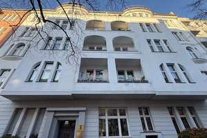 Wilmersdorf: Badensche Str: wunderschöne 2-Zi-Altbau-Whg, ca. 76 m² im ruhigen Hinterhaus per SOFORT