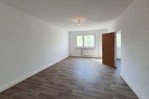 1000 € Gutschein sichern-Frisch renovierte 4-Zimmer-Wohnung mit Wannenbad !