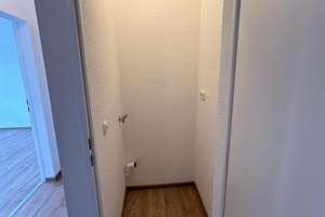 Komplett renovierte 2-Zimmer-Wohnung mit Balkon & Aufzug in Köln-Neubrück – Europaring 7, 51109 Neubrück, Köln – Vorschaubild 19