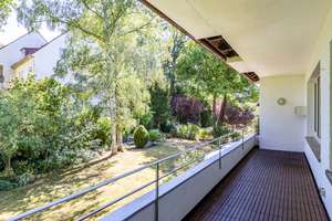 Fast wie ein Haus: viel Raum, eigener Eingang, Blick ins Grüne – Die vollständige Adresse der Immobilie erhältst du vom Anbieter., 65191 Nordost, Wiesbaden – Vorschaubild 2