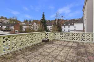 Wohnen mit Blick auf die Godesburg: Charmantes Dreifamilienhaus in Bad Godesberg – Die vollständige Adresse der Immobilie erhältst du vom Anbieter., 53177 Alt-Godesberg, Bonn – Vorschaubild 22