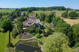 Engel & Völkers: Luxuriöses Fachwerkanwesen in ruhiger Lage – Altenkirchen (Westerwald) (Kreis) – Vorschaubild 1