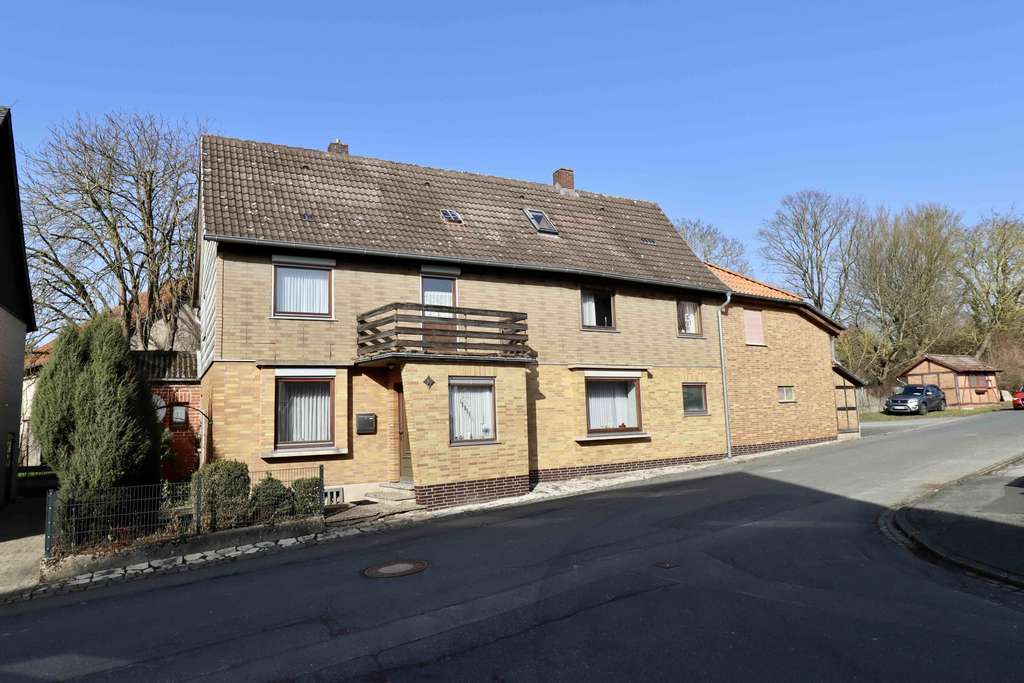 Immobilie in Bad Gandersheim - Viel Platz für Familie und Hobby - Bild 0