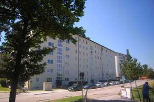 Einziehen und Wohlfühlen! Komplett sanierte 2-Zimmer-Wohnung mit Balkon in Schwabing - West. – Barlachstr. 8, 80804 München – Vorschaubild 1