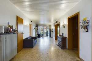 Großzügiger Bungalow mit Pool, Einliegerwohnung im UG, ausbaufähigem Dachboden & großem Garten! – Hannover (Kreis) – Vorschaubild 3