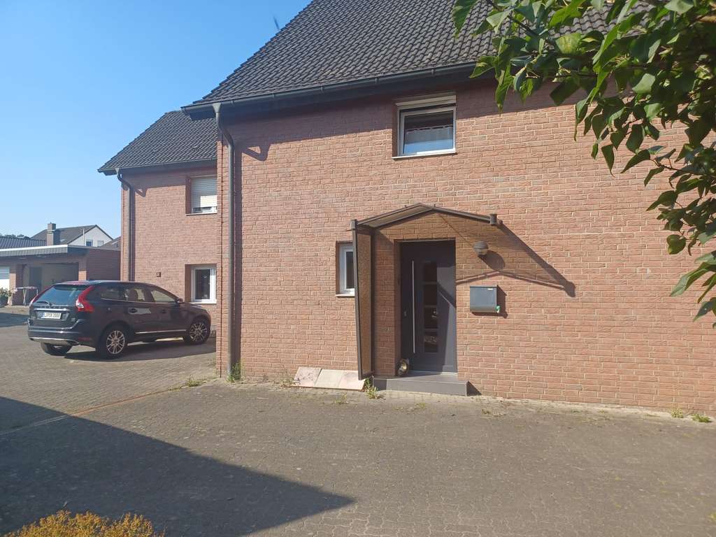 Großes Wohnhaus in Bad Salzuflen Knetterheide zu verkaufen inkl. Bauplatz