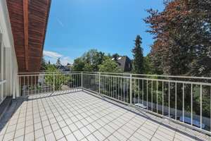 Lichtdurchflutete Dachgeschosswohnung in ruhiger Lage mit großer Fensterfront & Dachterrasse – Die vollständige Adresse der Immobilie erhältst du vom Anbieter., 81247 Obermenzing, München – Vorschaubild 4